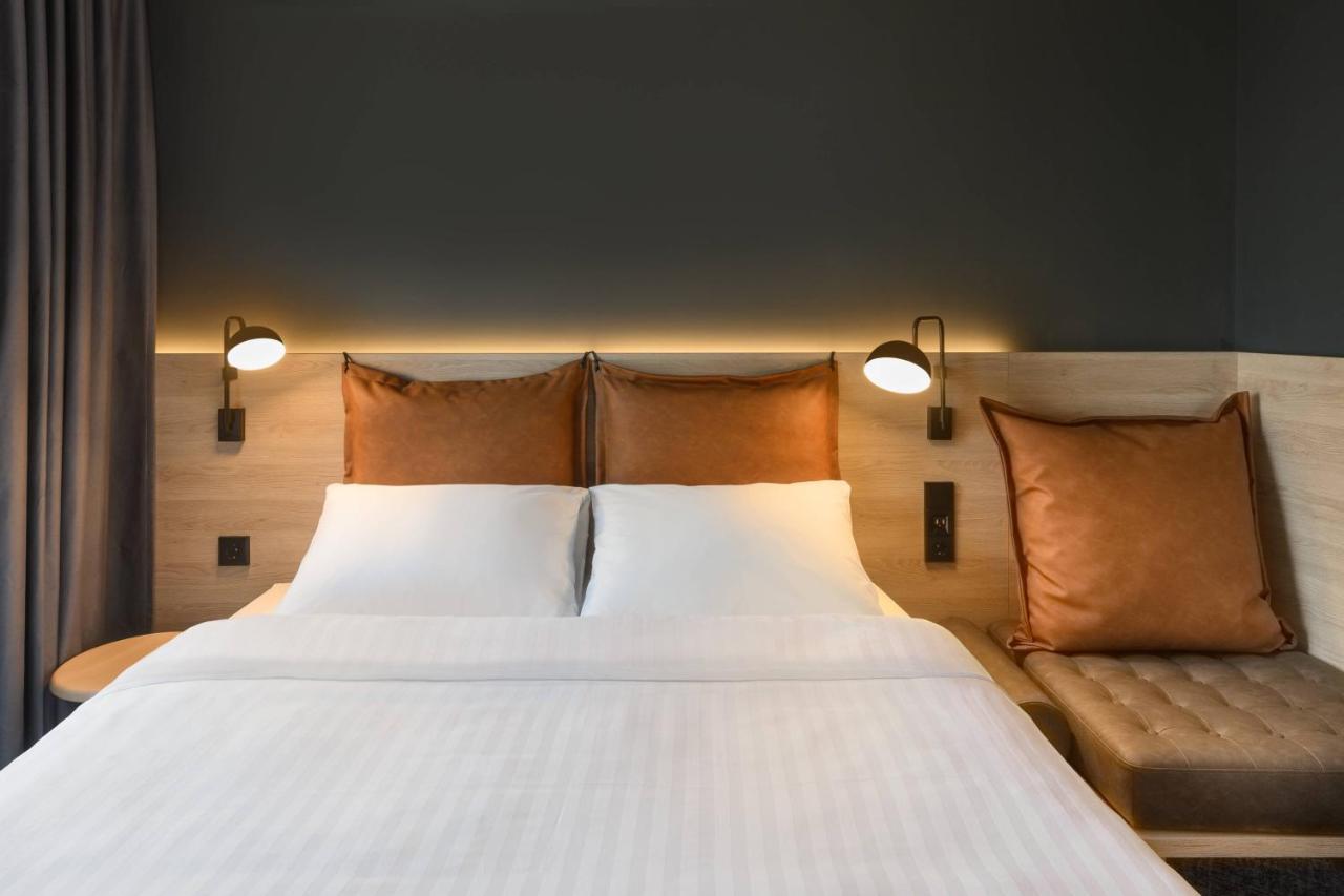 ホテル Moxy Stuttgart Feuerbach エクステリア 写真
