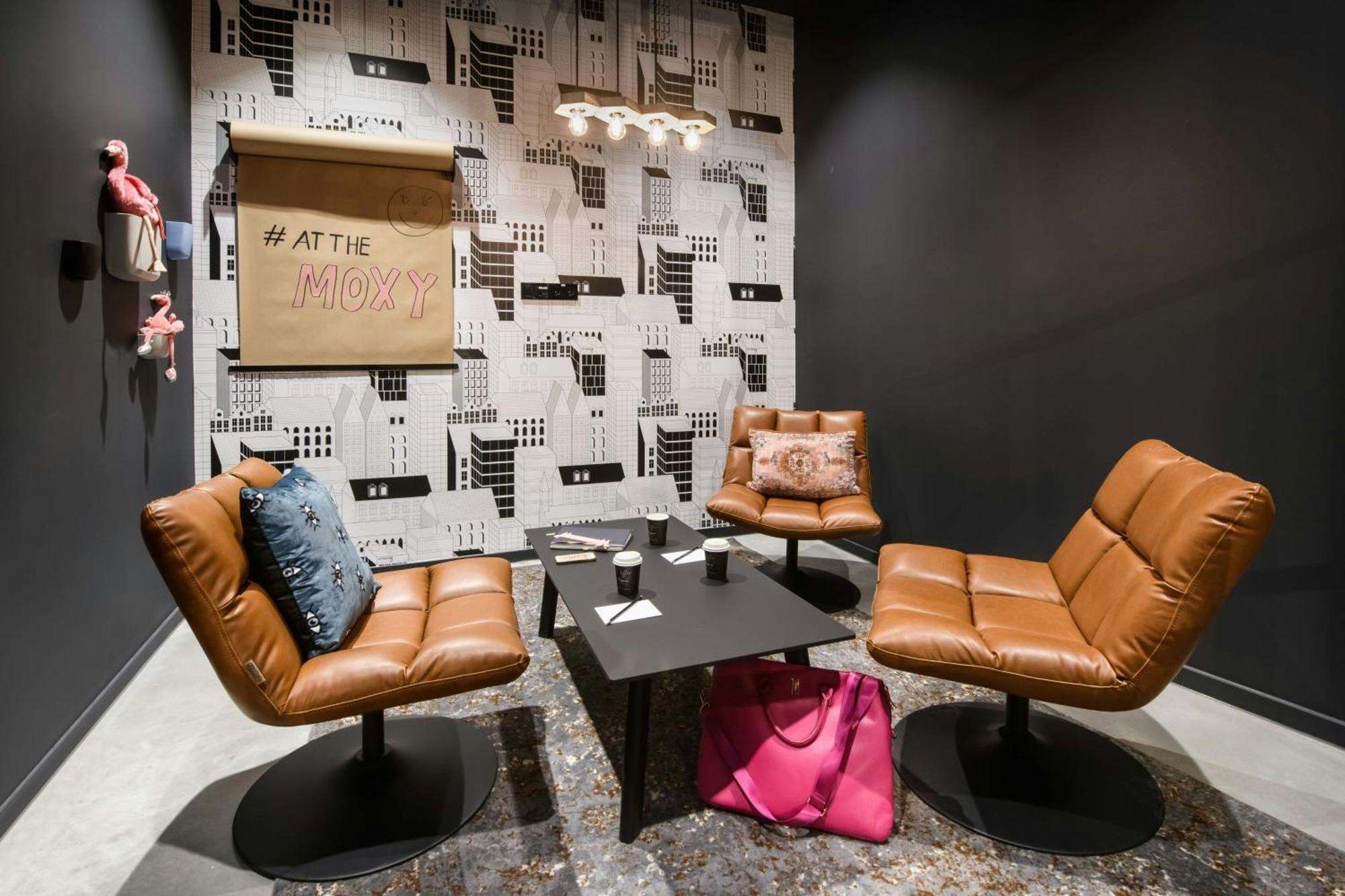 ホテル Moxy Stuttgart Feuerbach エクステリア 写真